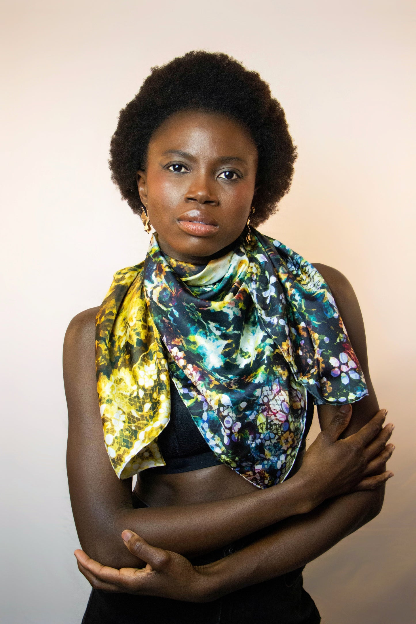 Carré de soie Baçira, Perles Oranaises