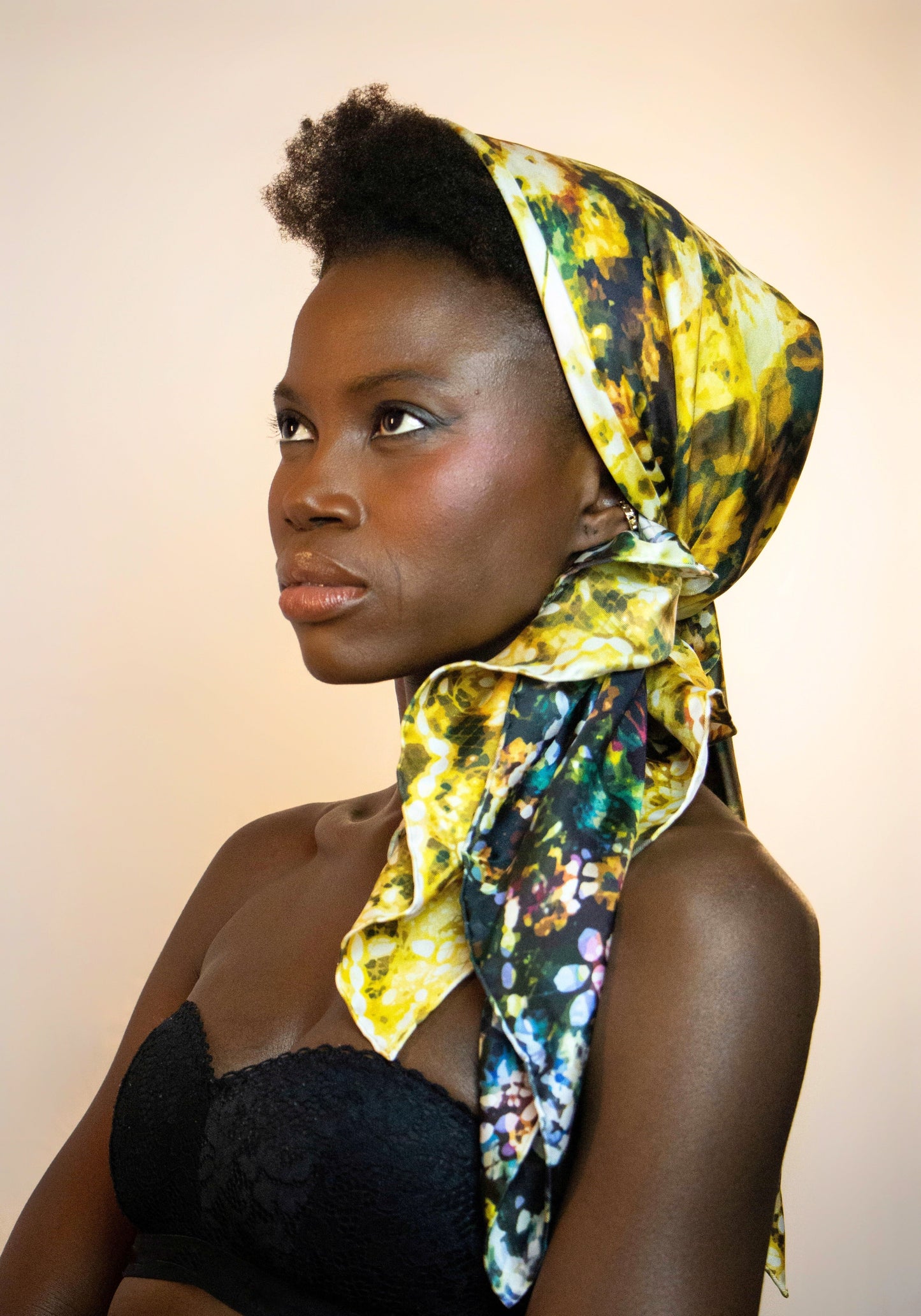 Carré de soie Baçira, Perles Oranaises