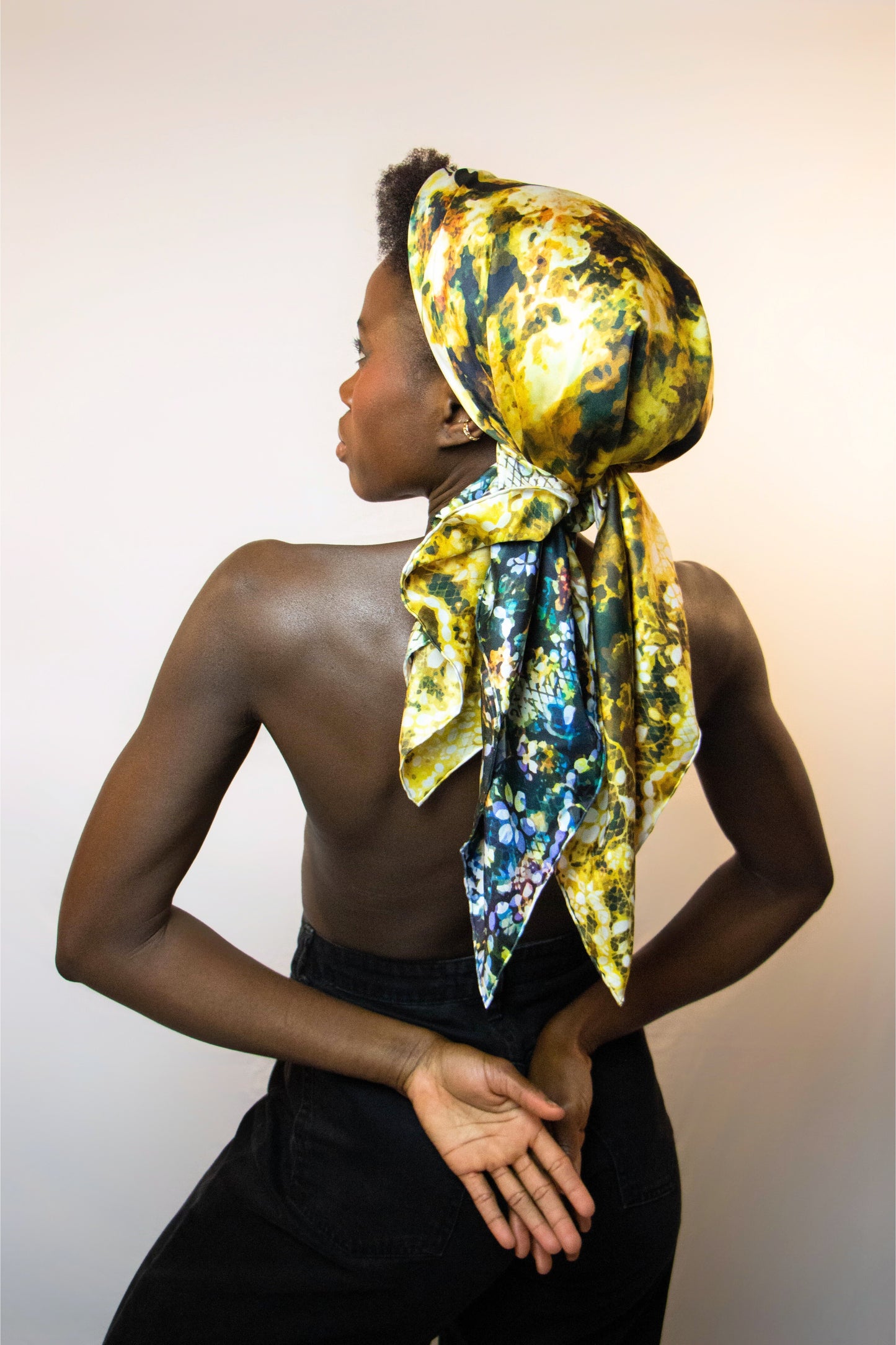 Carré de soie Baçira, Perles Oranaises