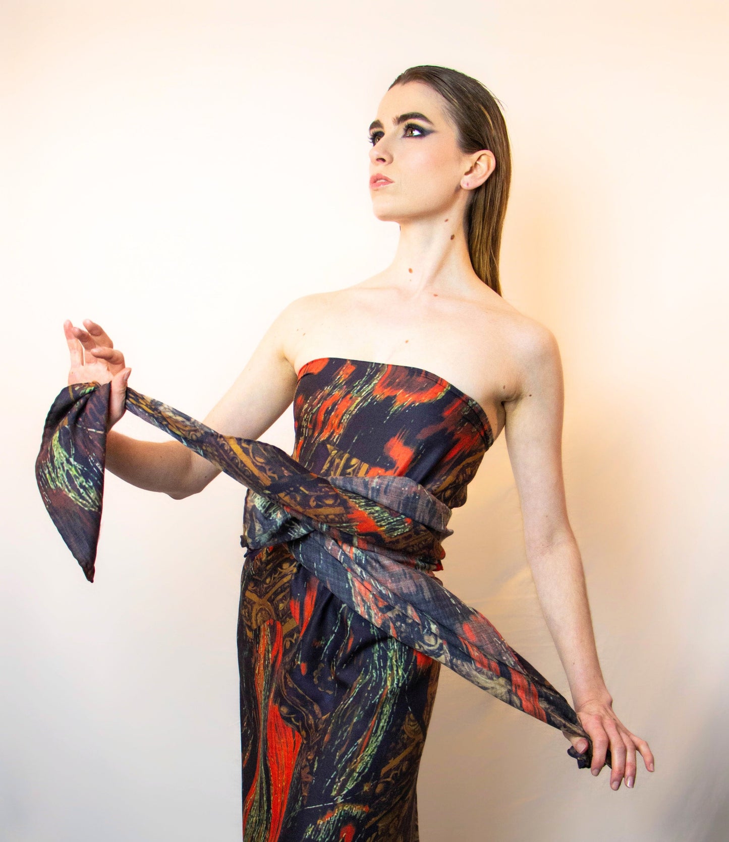 Carré laine et soie Barda, Le Palais Pourpre